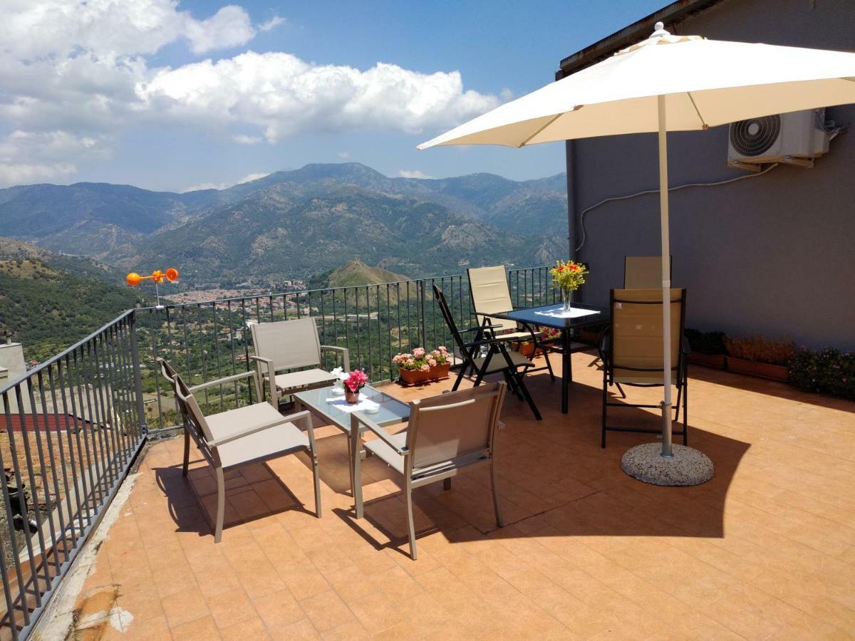 Apartament Casa Donna Franca Castiglione De Sicilia Zewnętrze zdjęcie